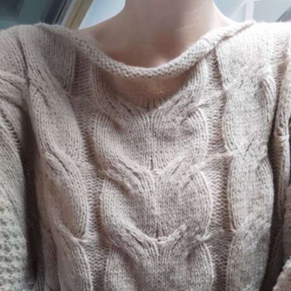 CASUAL DOLLZ  Cable Knit Sweater - Picture 7 of 7